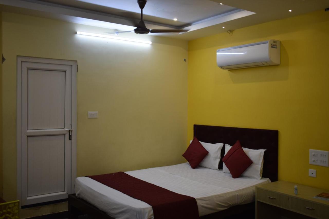 Wind Chimes Hotell Kuilapalayam Eksteriør bilde